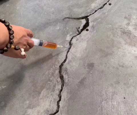 七星关混凝土裂缝修补技术详解​